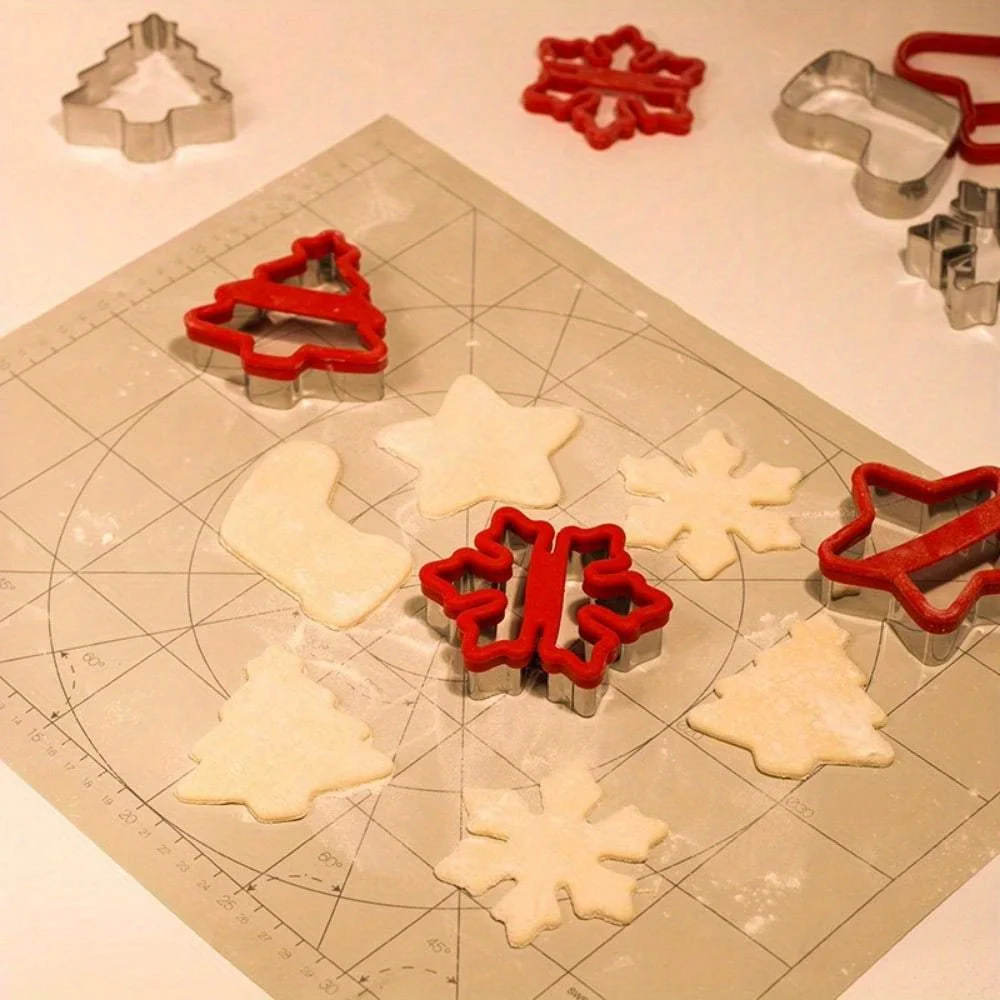 2/4pcs Christmas Cartoon Shape Cookie Cutters Anti-Pressure Hand Baking Tools DIY Biscuits Dough Cutter Fondant Cake Mold