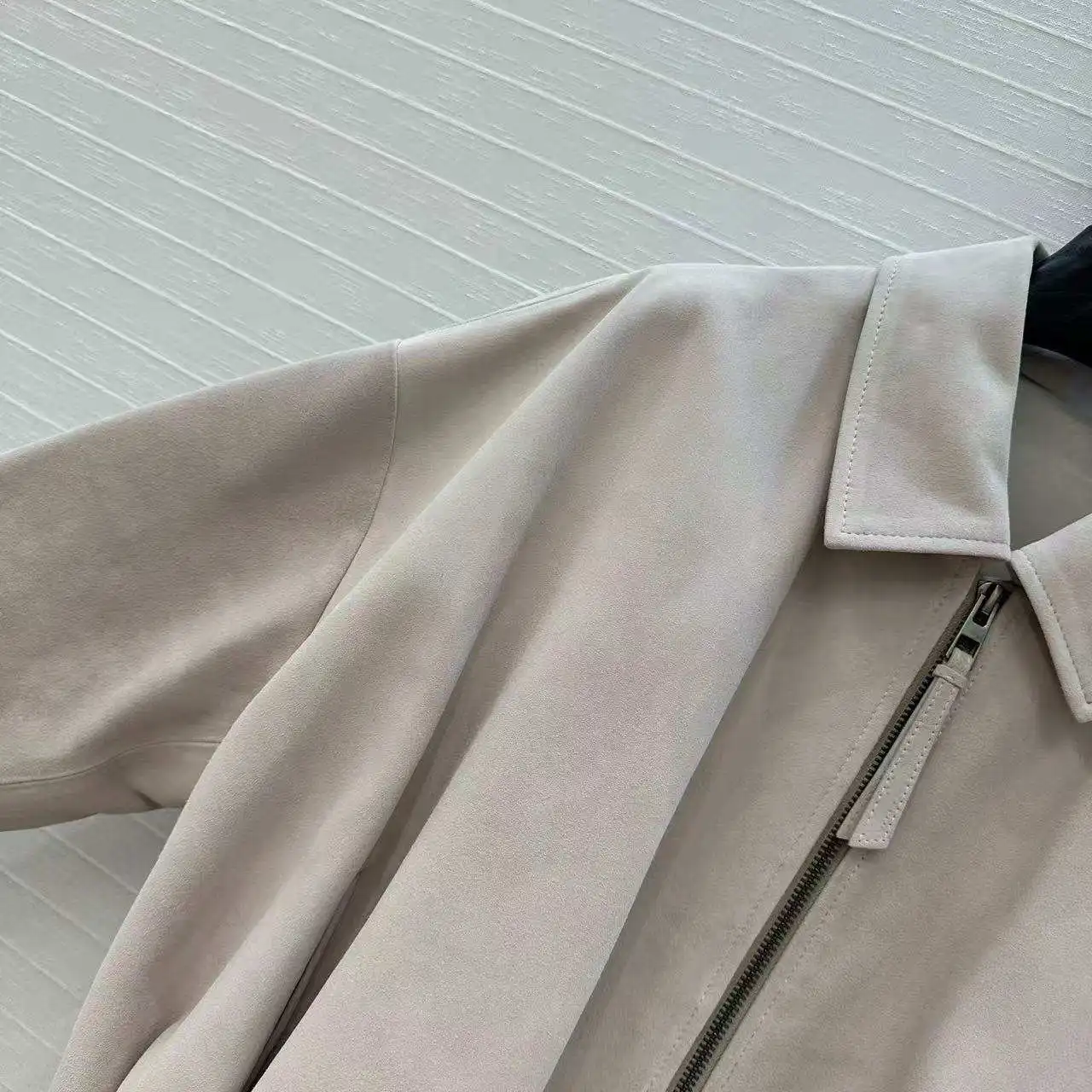 سترة نسائية من جلد الخراف 100% فاخرة جديدة 2025، معطف كاجوال متعدد الاستخدامات وأنيق باللون الرمادي اللؤلؤي، الأكثر مبيعًا #3