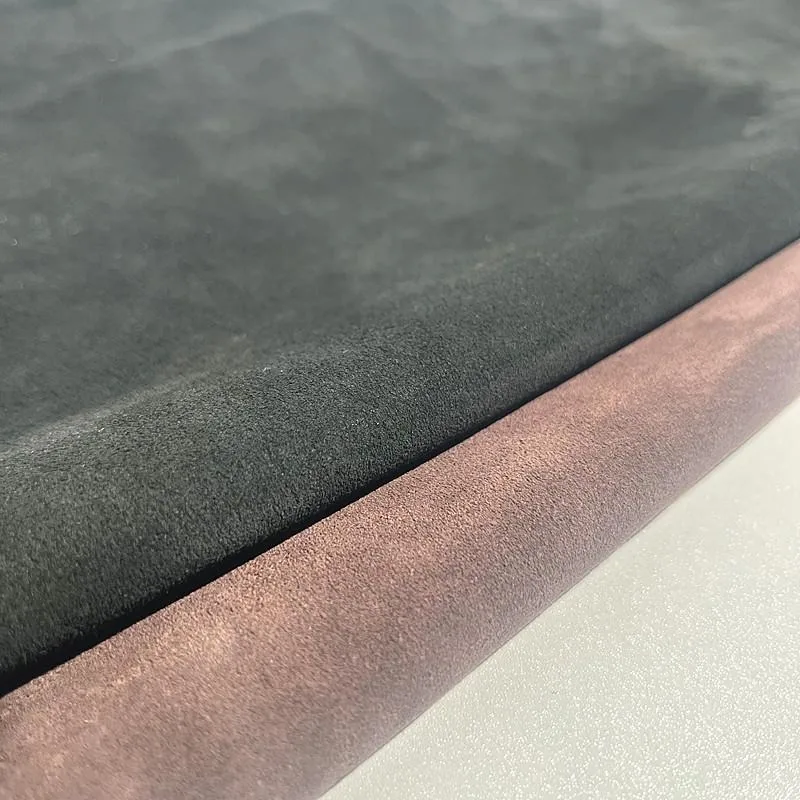 جلد البقر الصوفي على الوجهين، جلد طبيعي، سترة جلدية سوداء من جلد الغزال، أحذية داخلية، قماش مضاد للصوف.