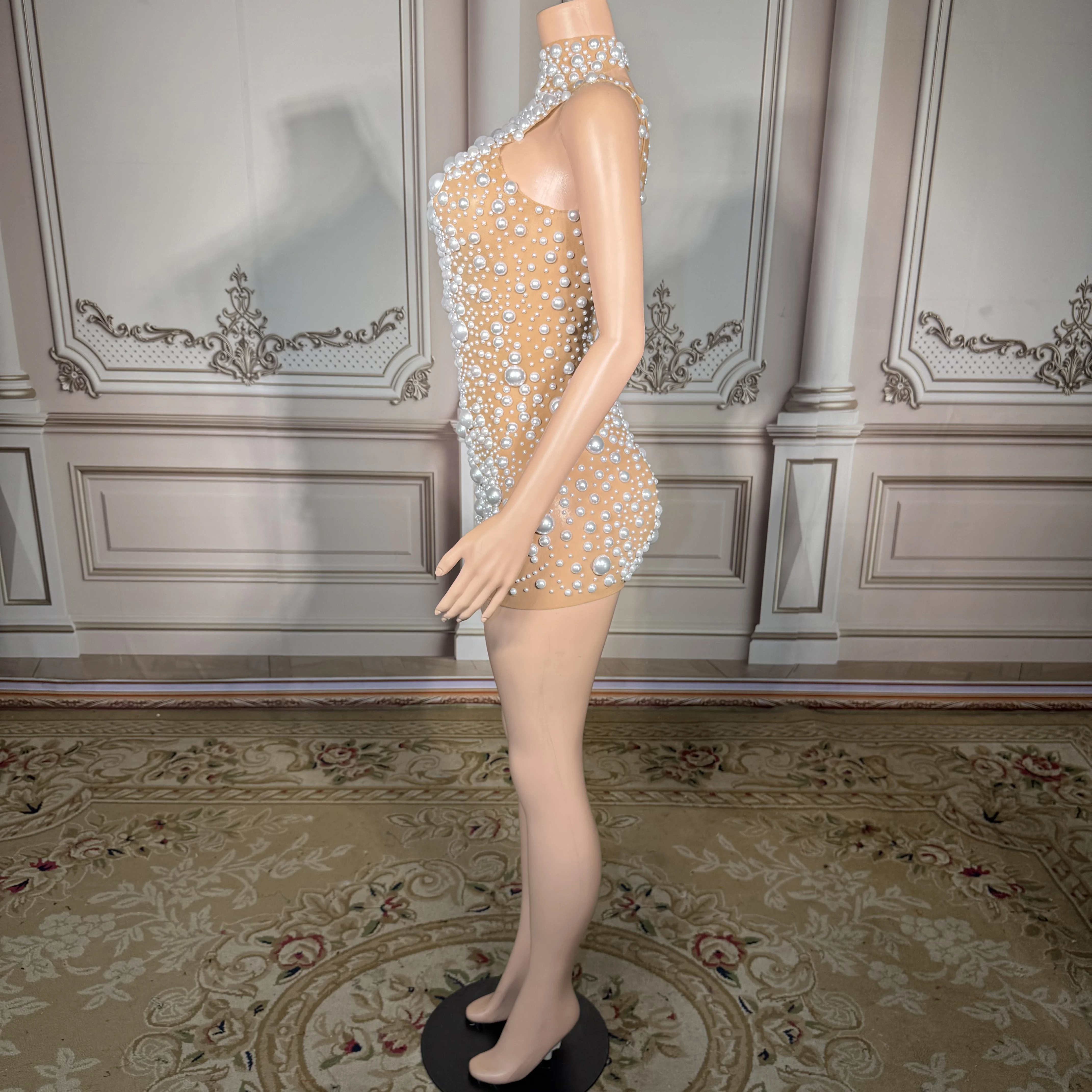 ZD エレガントなOラインサテンイブニングドレス、ヌードメッシュトリムとパール付きピュアホワイト、レッドカーペットパーティーファッション衣装に