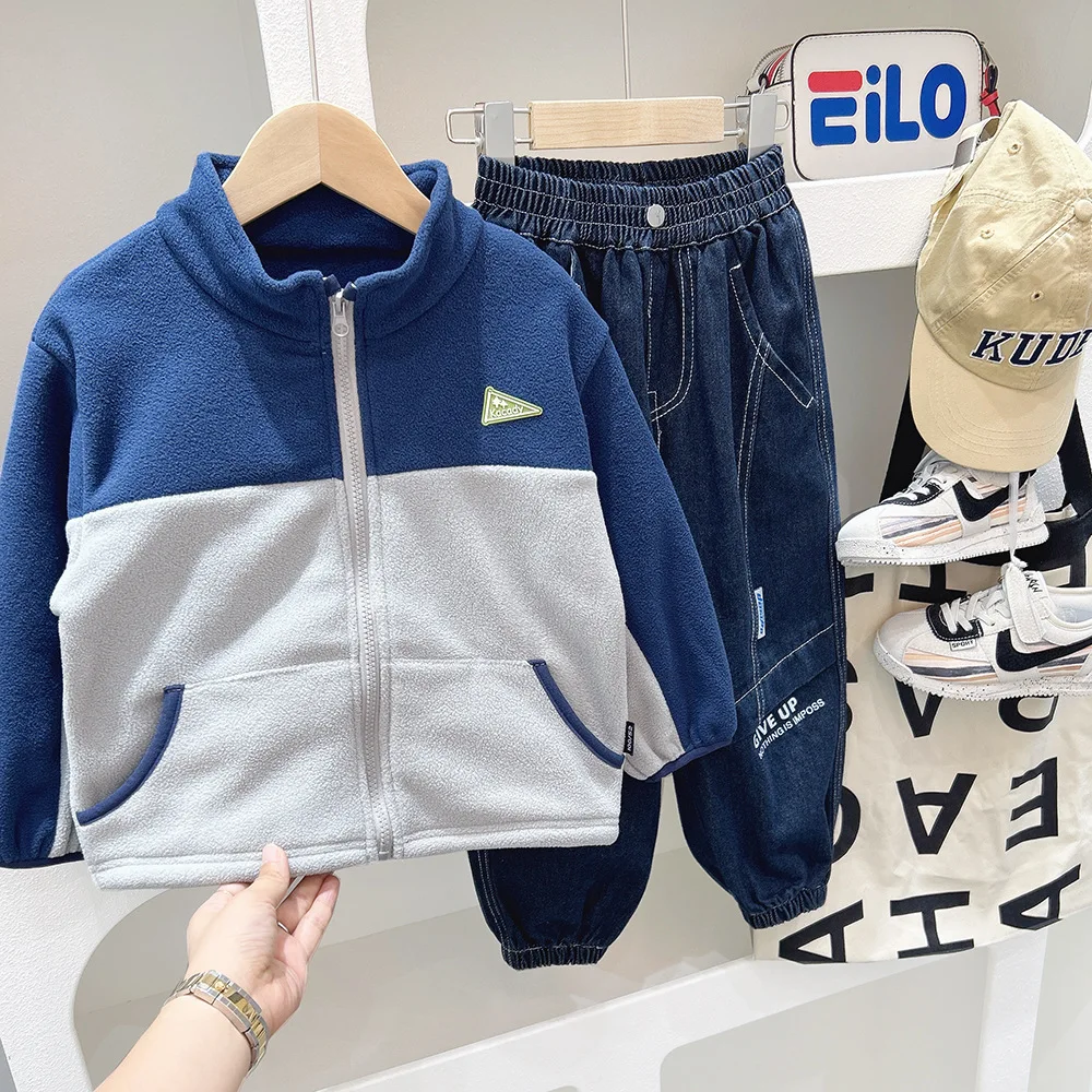 

2024 Autumn Winter Students Boys Fleece Jacket Patched Sticker Children Boys Outerwear Thickened Zipper Stylish Kid Boys Coats