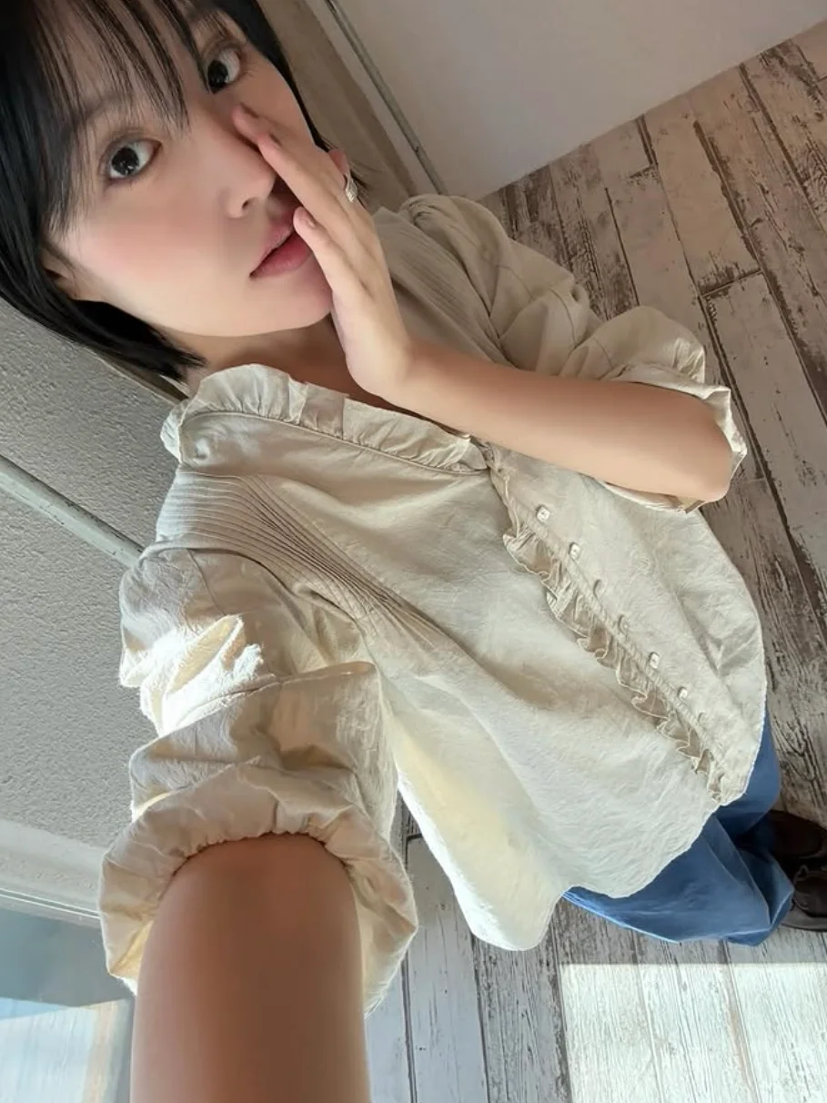 

Элегантная женская хлопковая рубашка на весну-лето с коротким рукавом, кружевным воротником, цветочным принтом, прямого кроя, легкая, роскошная, для ношения под одеждой, топ