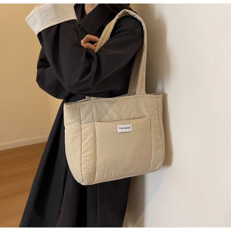 

Elegant-luxe 2025 New Ladies Luxury Brand Leather Crossbody Bag Famous Designer Vintage Popular Classic