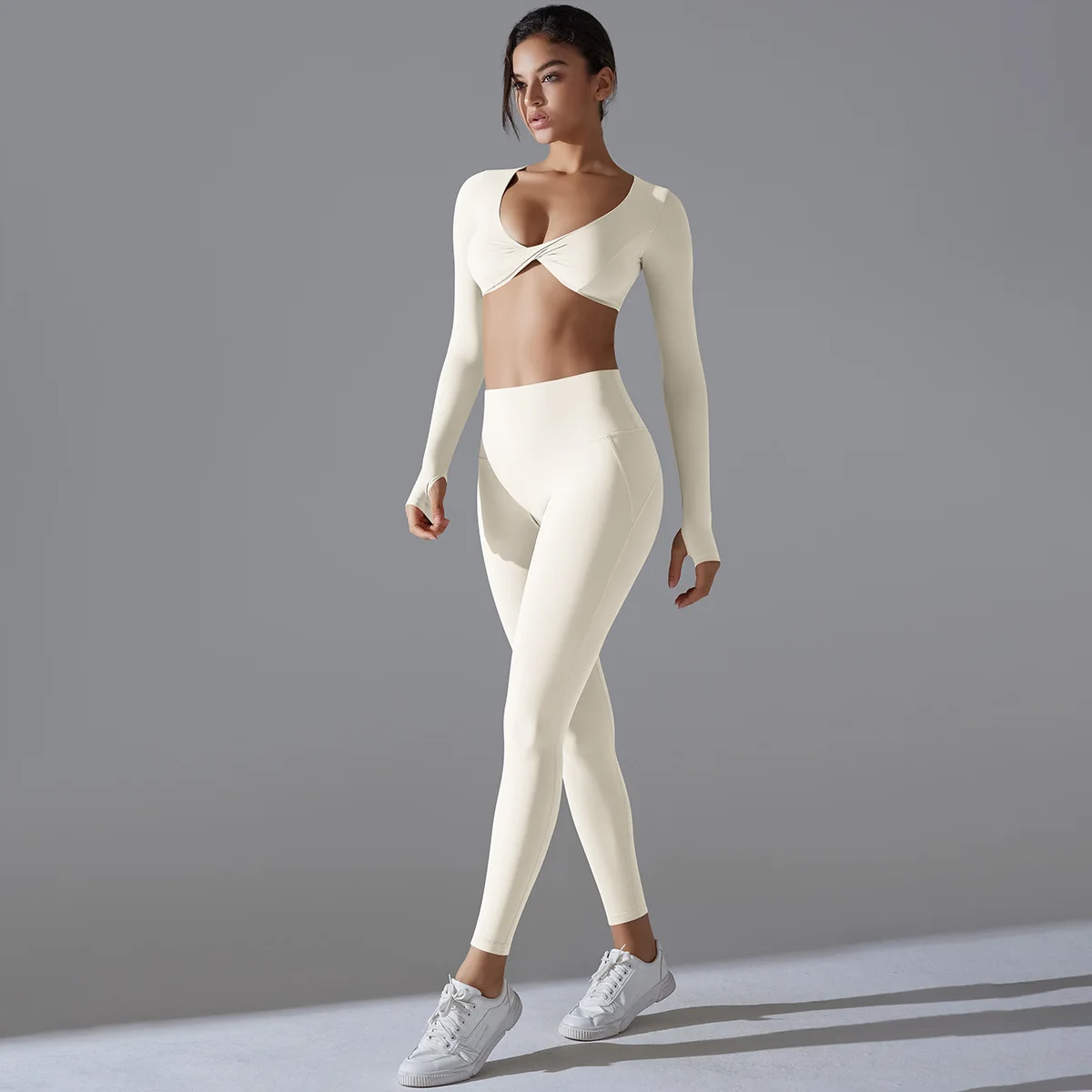 

Women's Yoga Set with Antibacterial Leggings Long-sleeved Tracksuits Outdoor and Gym Sports Tight Height and a Creamy Feel