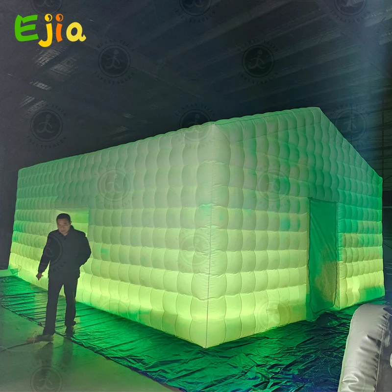 เต็นท์ทรงลูกบาศก์สีขาวพกพาขนาด 20 ฟุต สำหรับใช้ในเชิงพาณิชย์ เต็นท์เป่าลมสำหรับงานกลางคืน บาร์ งานแต่งงาน งานวันเกิด งานแสดง