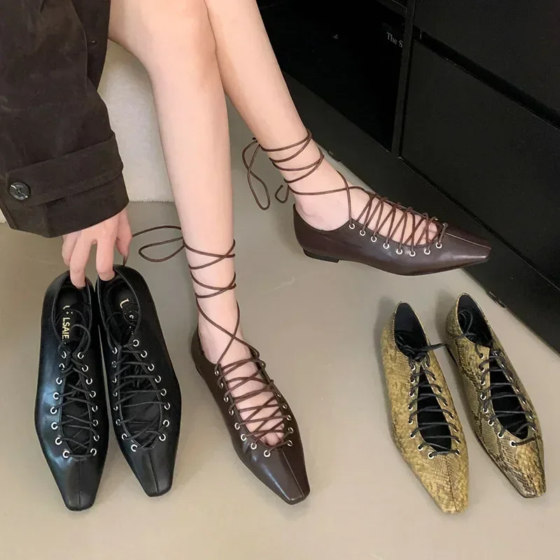 

Новинка 2024, весенняя роскошная дизайнерская брендовая повседневная женская обувь на плоской подошве с перекрестной резинкой, элегантная вечерняя женская обувь с квадратным носком