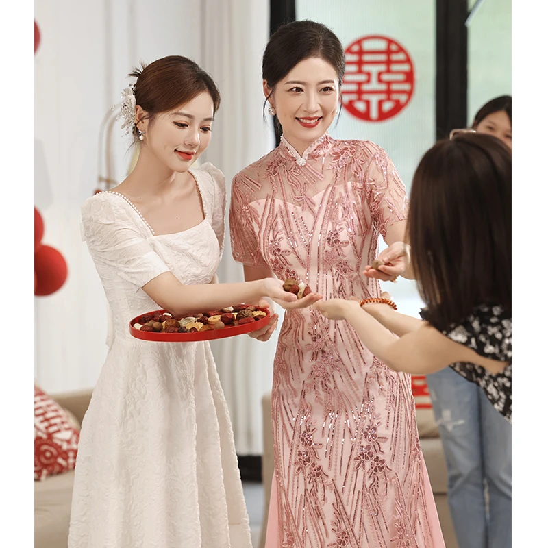 Vestidos de encaje de cuello alto Vintage para madre de la novia, elegantes vestidos de encaje de lentejuelas hasta el té, línea A, fiesta de boda para mujer