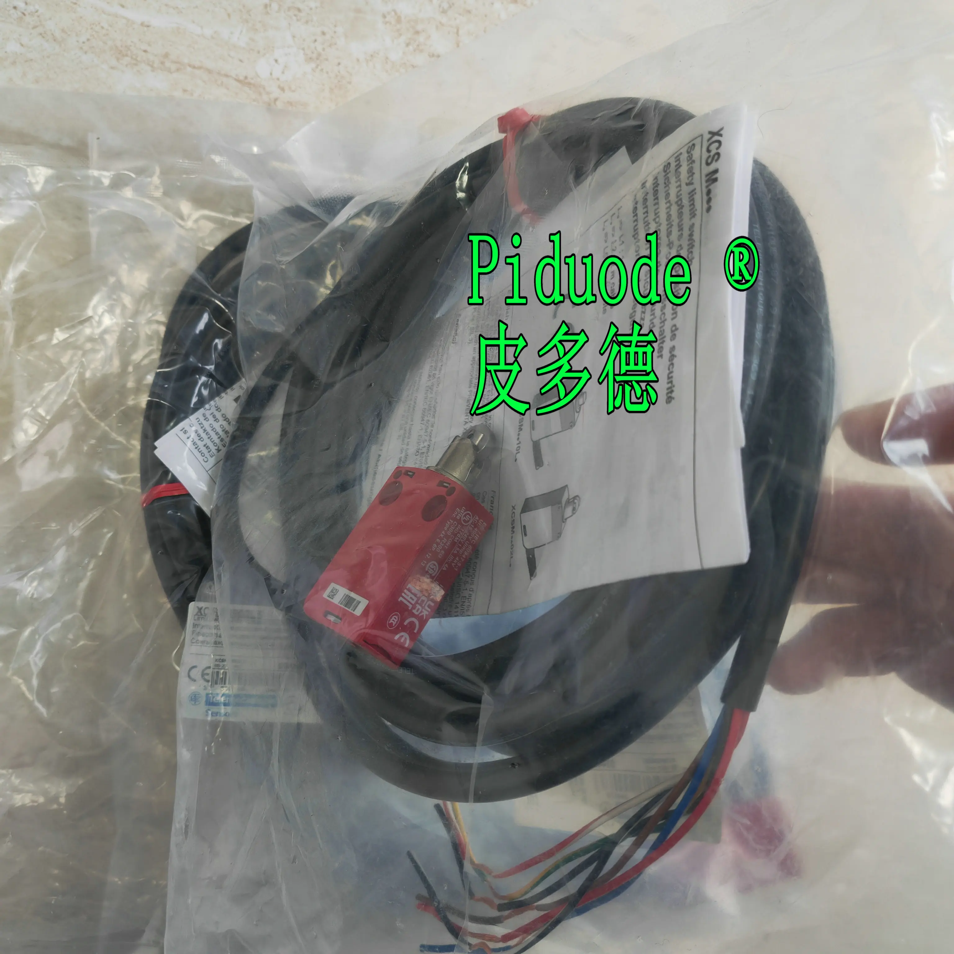 Telemecanique XCSM3902L5, tout neuf, original