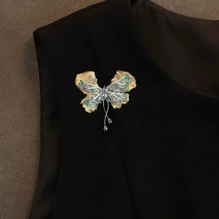 Vintage Luxury Butterfly Lapel Pin Heavy Craft Exquisite Niche Design Unique Brooch Women Fashion Versatile High-end Clothing Ac