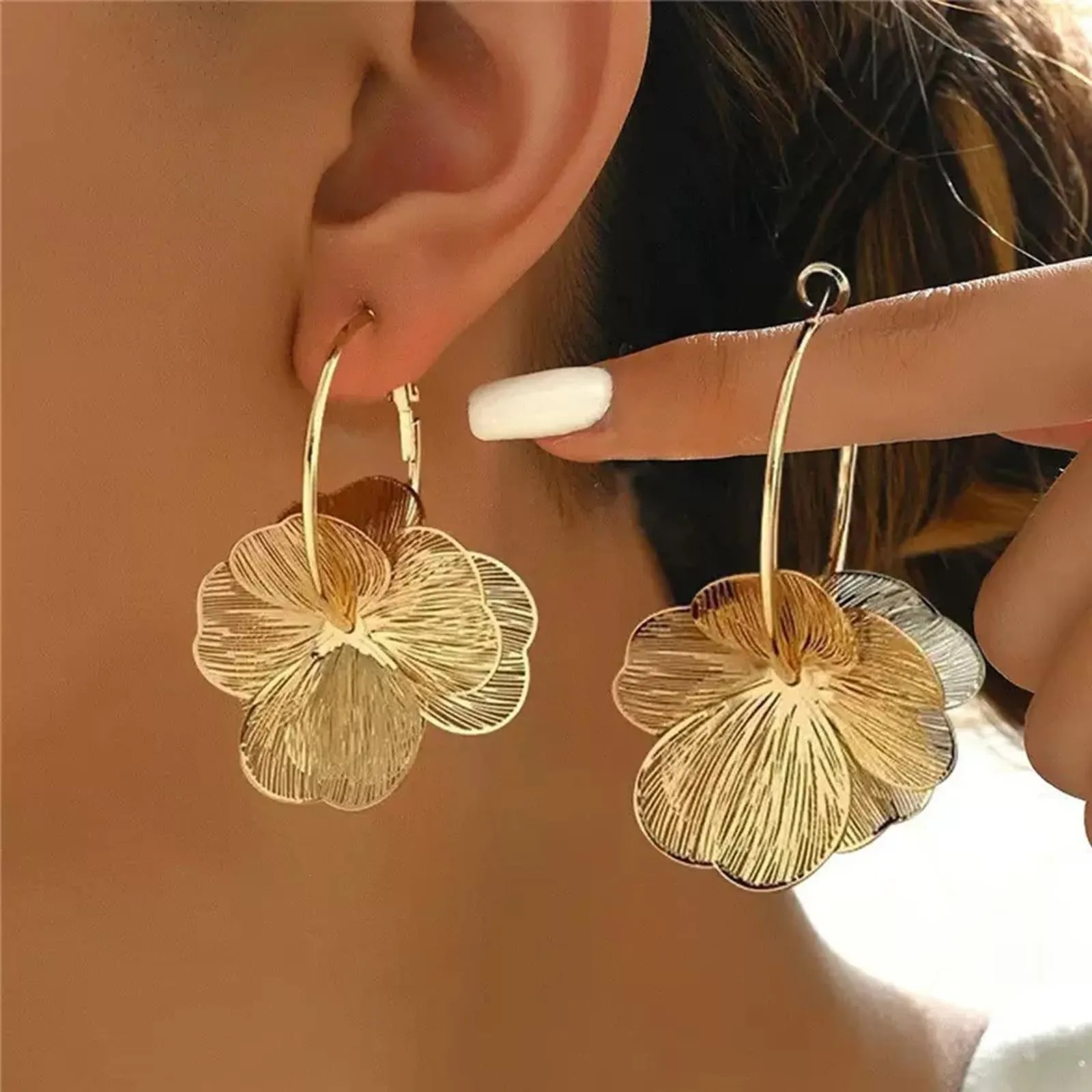 Thumbnail 3 - #1 Highest Rated Silver Earrings to Buy in 2026