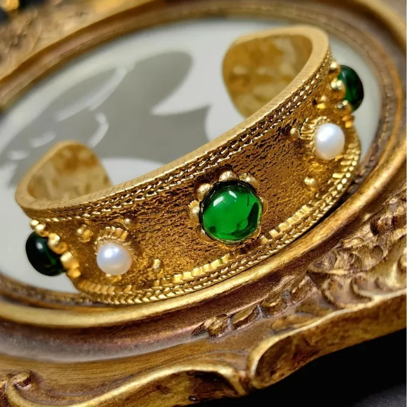 Retro Medieval Palace Style Gold-plated Open Bangles for Women Designer New Pearl Green Gemstone Women's Bangles