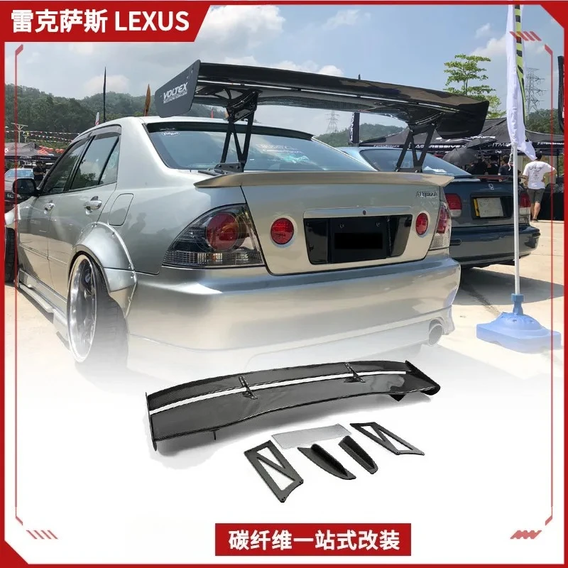 

Подходит для укуса акулы Altezza Lexus IS200, модифицированный VOLTEX из углеродного волокна GT, фиксированный ветер, большой хвост.