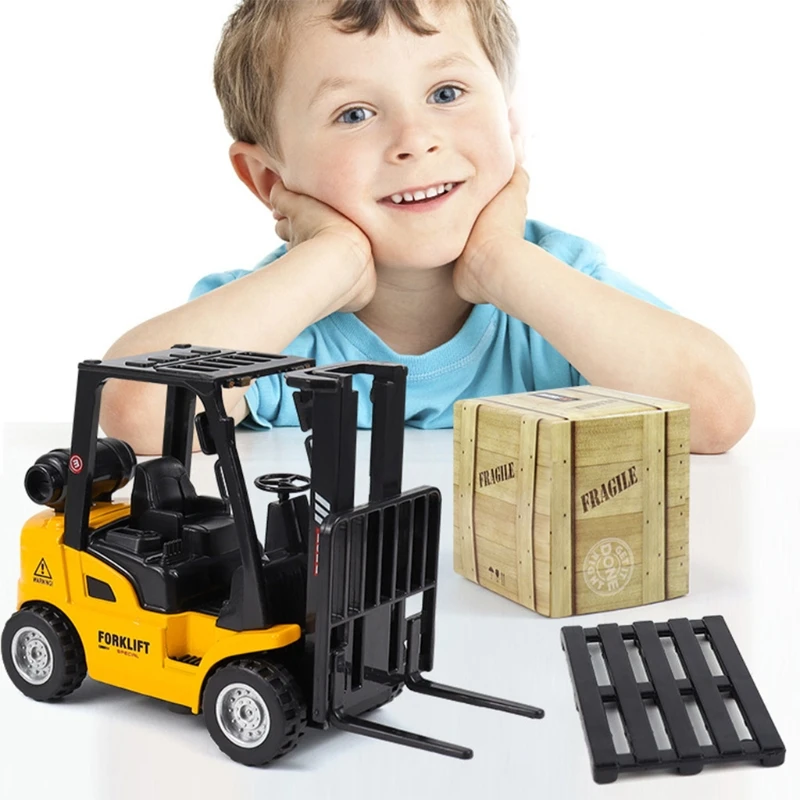 Alloy Die-Cast Model Vehicle Construction Forklift Friction Toy w/ Cargo Pallet Interactive Toy for Boys Girls Xmas Gift