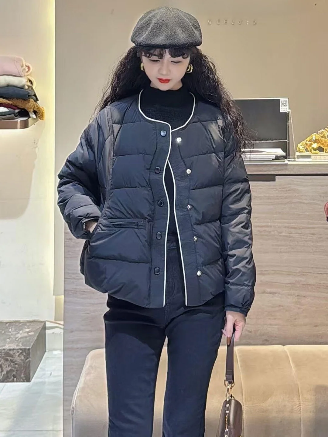 

Женская черная легкая утепленная хлопковая куртка в корейском стиле, универсальная, маленького размера, портативная, теплая, грязеотталкивающая