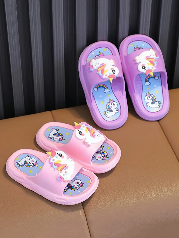 Children\'s slippers Girls cool cute little Pegasus slippers home indoor non-slip bath outdoor