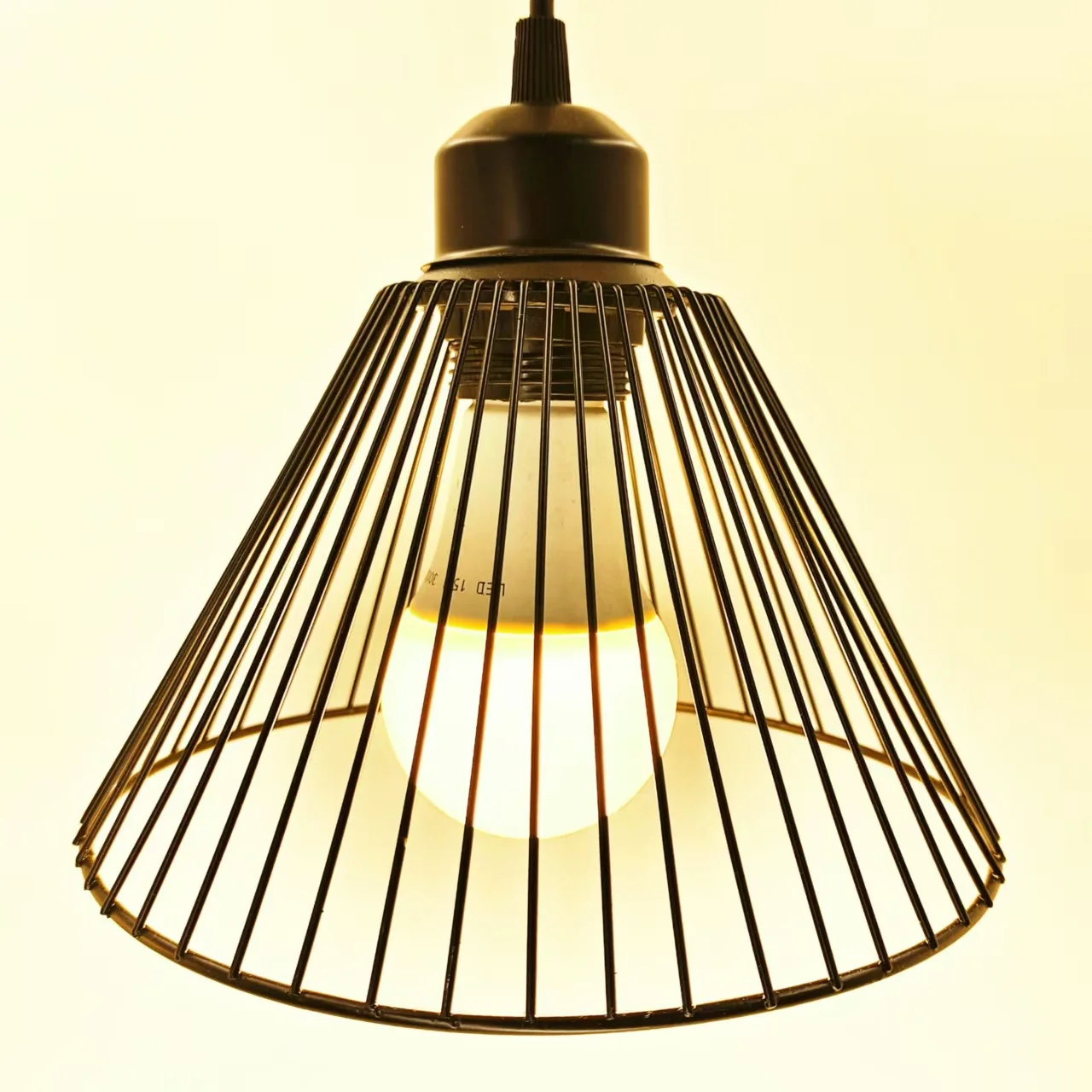 

Retro Industrial Style Iron Wire Lighting Shades Geometric Pattern Home LampCovers