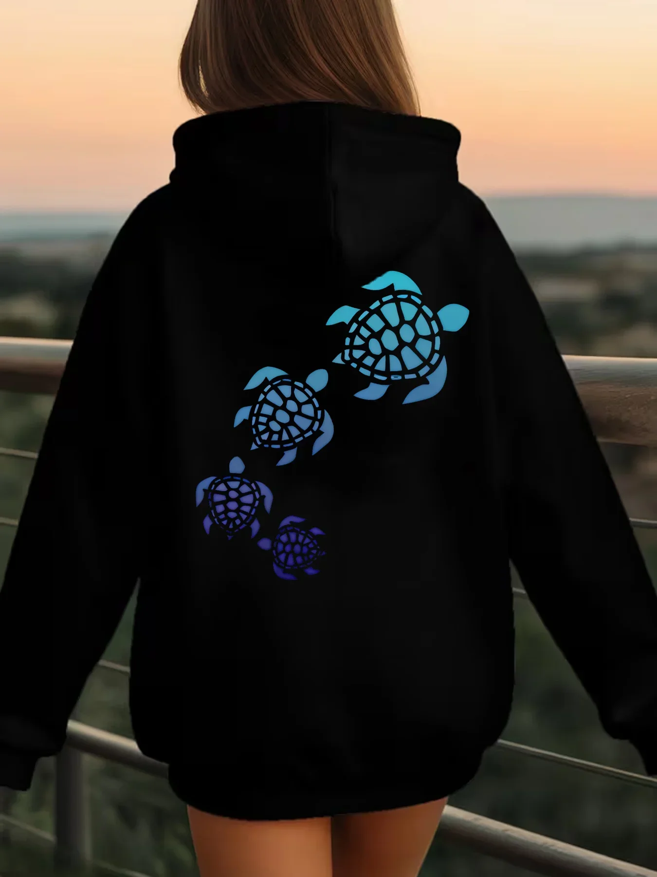 Black Sea Turtle Graphic Print Women Hoodie Blue Ocean Style Sweatshirt Loose Long Sleeved Autumn Winter Women Stylsih Daily Top