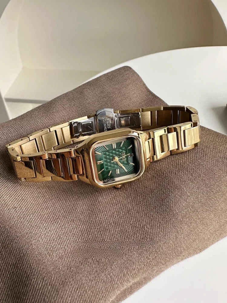 Women's watch Luxury temperament high-grade niche steel band square Ladies' watch female students retro quartz watch for women