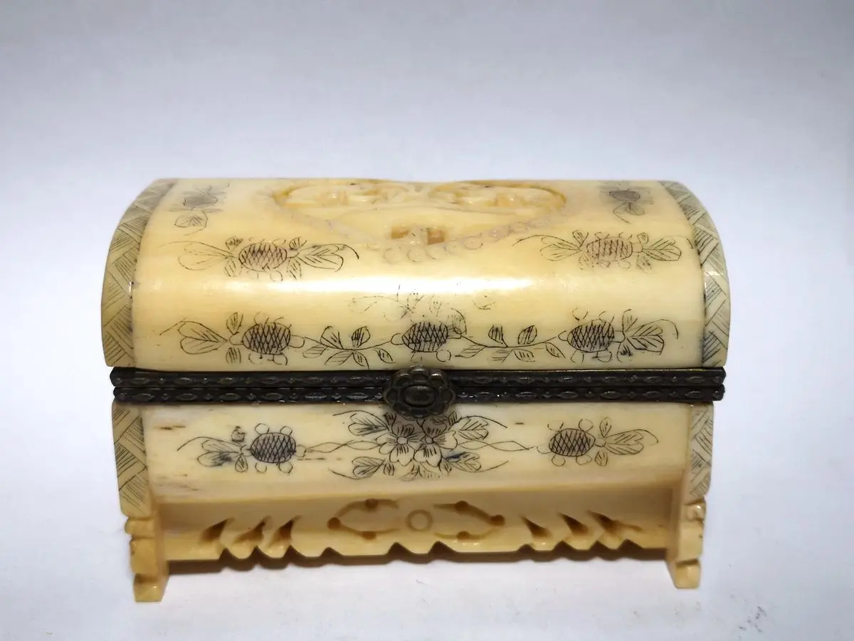 

YIZHU CULTUER ART Collection Old China Hand Carving Lovely Frog Lotus leaf Jewelry Box Decoration