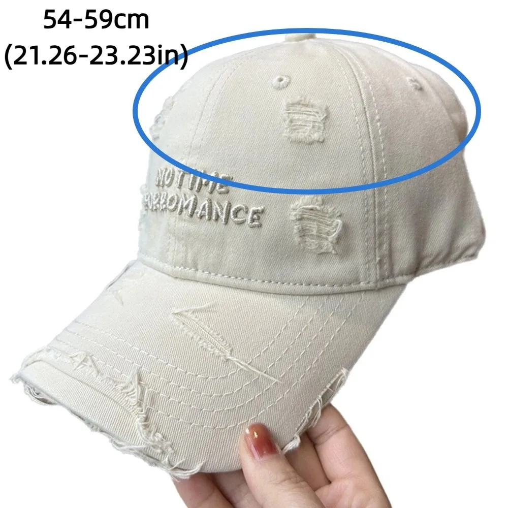 Gorra de béisbol rasgada ajustable con agujeros bordados del alfabeto coreano gorra con visera de algodón lavada gorra de béisbol con letras para adolescentes
