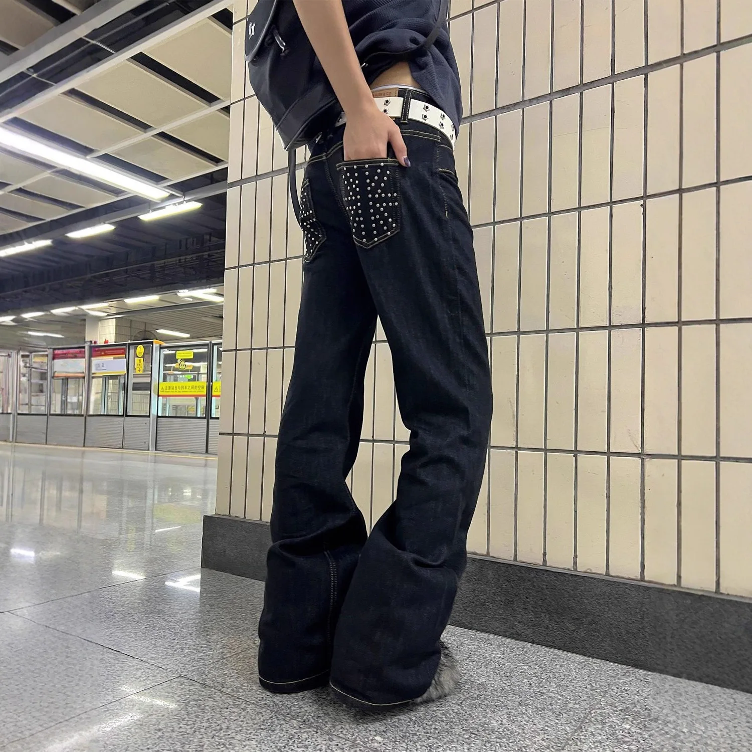 Trend Y2K Style Rivet Design Dark Blue Low Rise Baggy Women's Jeans Pants For Woman Clothing Straight Gothic Denim Trousers
