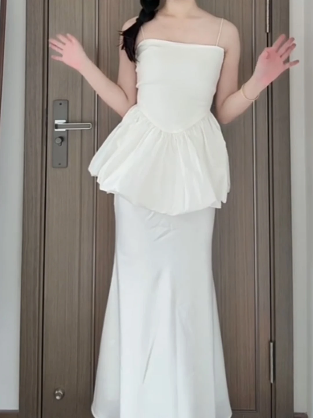 

2026 New White One-Shoulder Tube Top Dress Women Summer Waist-Cut out Sleeveless Flower Long Skirt Set High Waist Elegant Style