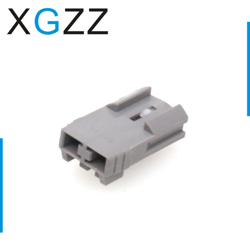 Suitable for Toyota Corolla trunk lighting and Land Rover tweeter plug 2PIN 11717