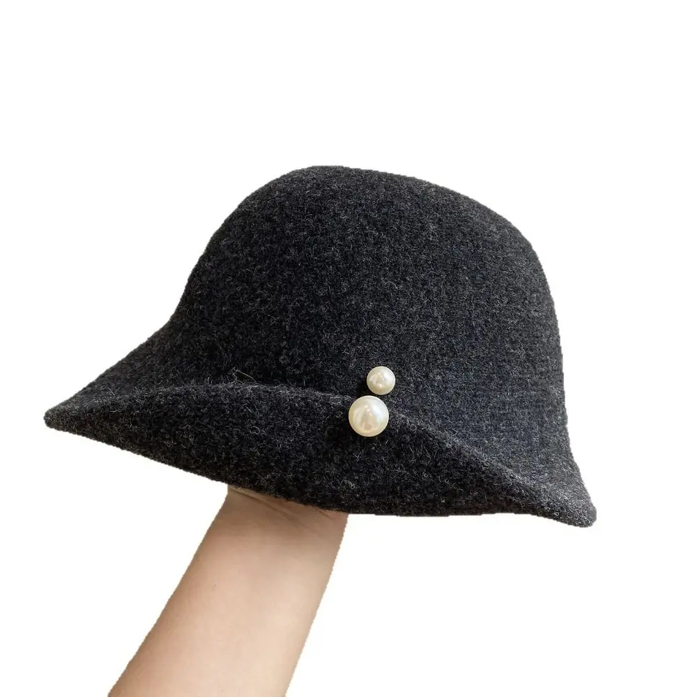 Eleganter Retro-Fedorahut aus Wollmischung mit geschwungenem Schirm, Perlen und im Hepburn-Stil, eleganter, einfarbiger Woll-Bucket-Hut für den Herbst – Detail 8