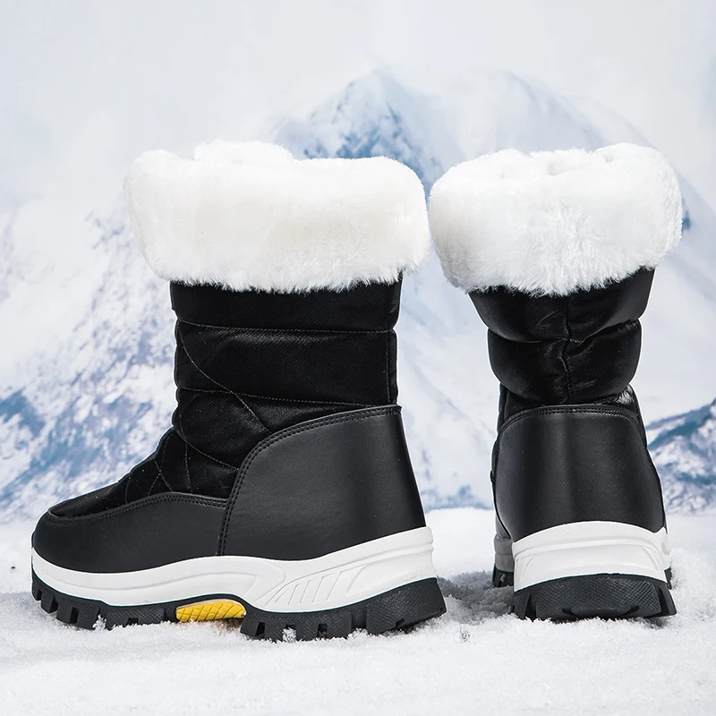 Botas de nieve para mujer, nuevos zapatos altos de algodón cálidos para exteriores con terciopelo grueso y botas de algodón de gran tamaño para otoño e invierno