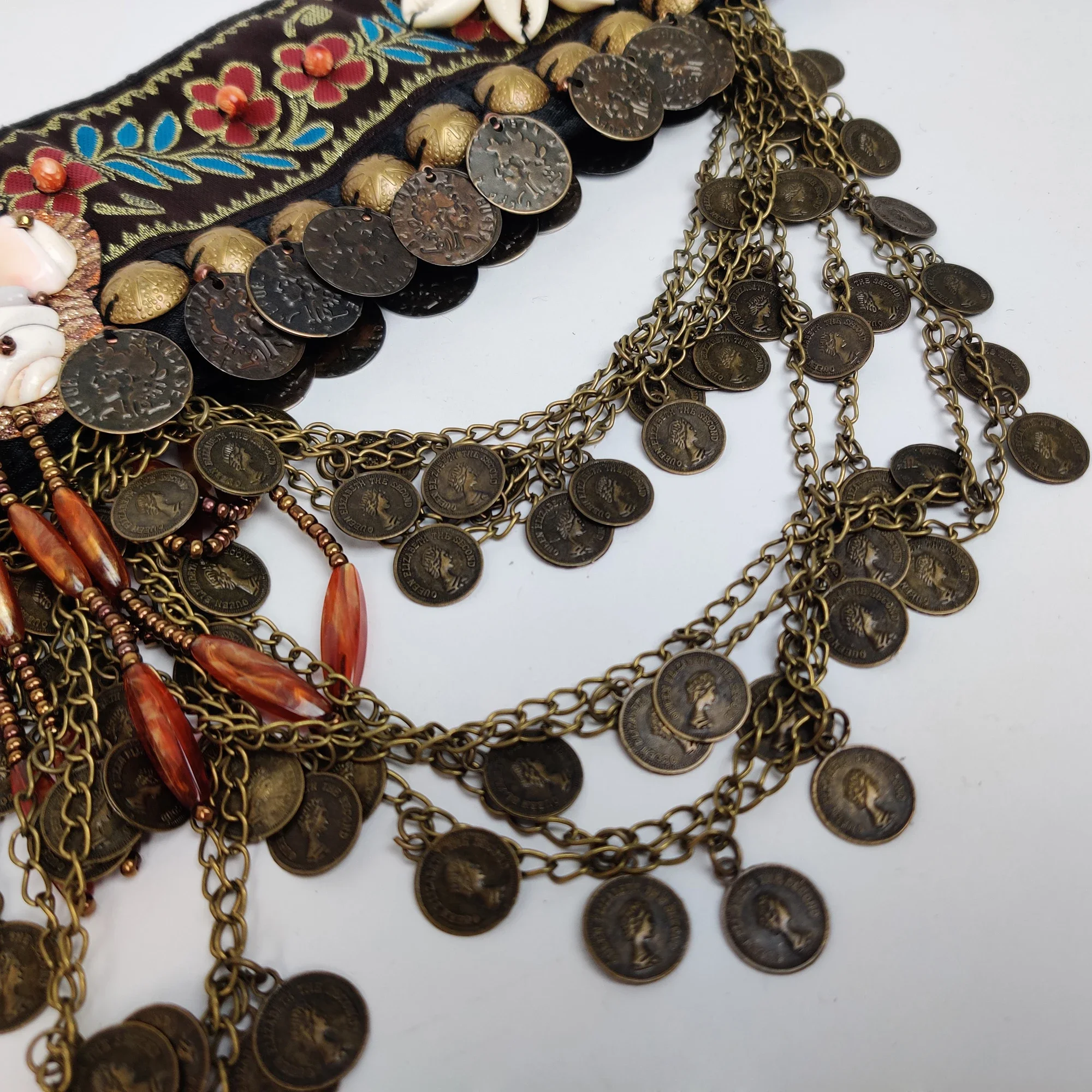 스웨그가 있는 자수 부족 벨리 댄스 벨트 코인 벨트