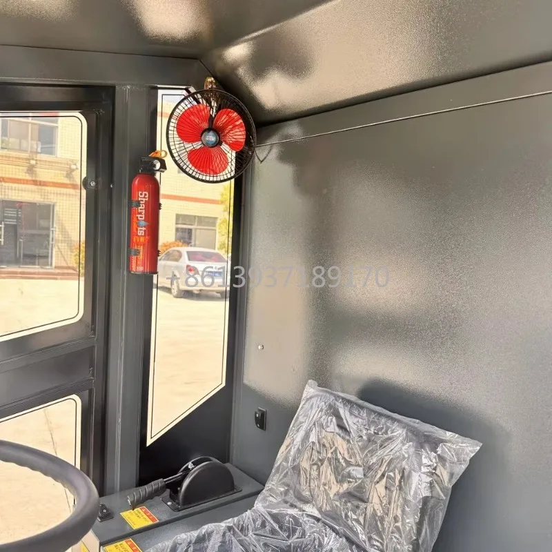 Ride-On Street Sweeper Outdoor Driving Large Industrial Commercial Electric Cleaning Equipment Road Sweeper