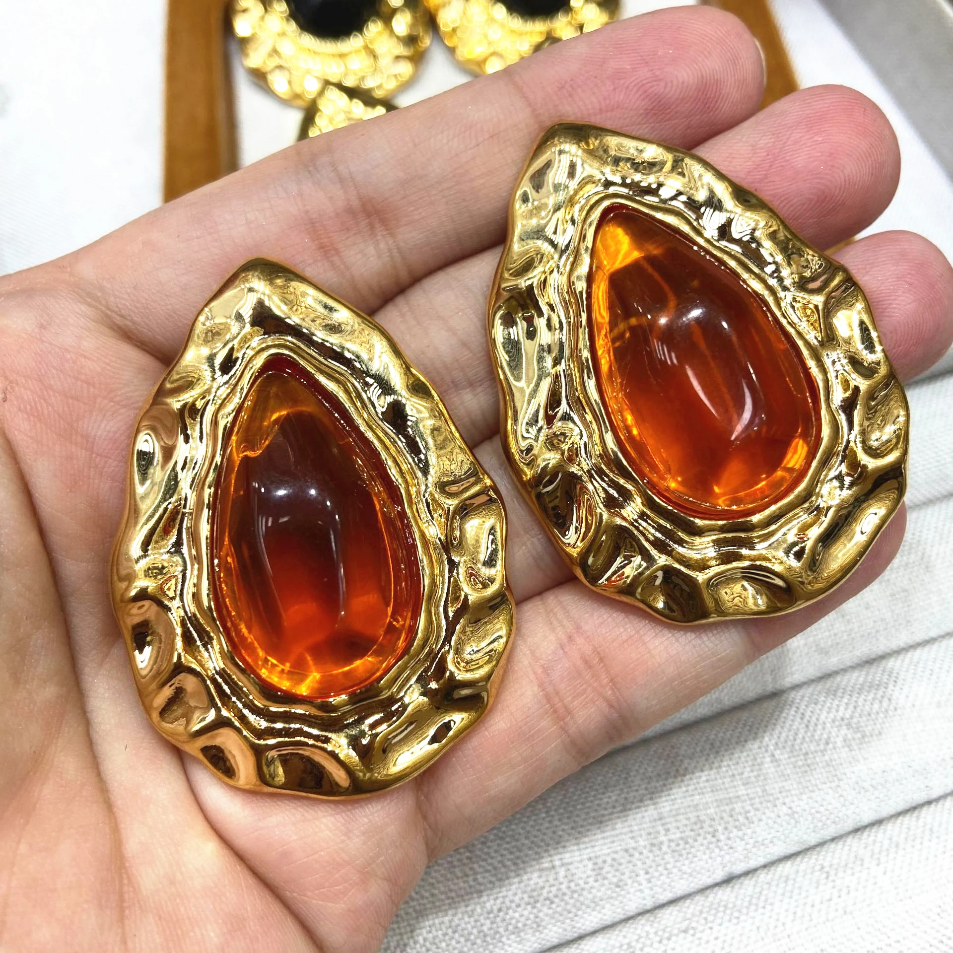 

French Vintage Waterdrop Irregular Unique Design Large Earrings for Women Suitable for Parties And Travel Combinations