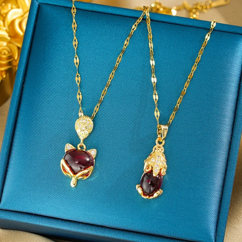 9527This necklace features a simple, ethnic, national trend, niche design sense, and is a fashionable and trendy best friend