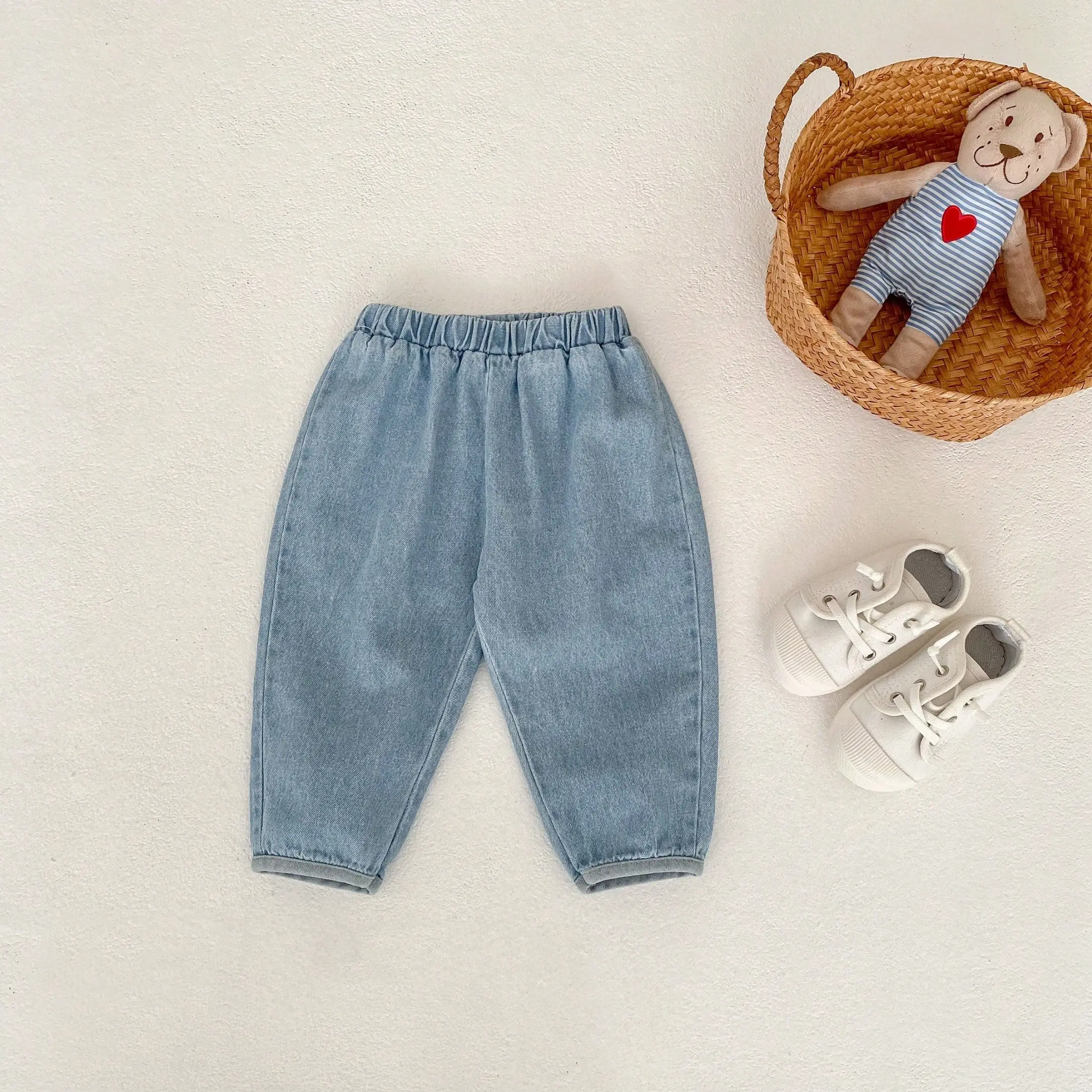 Spring and Autumn Baby Pants, Cute Boys and Girls Baby Jeans Versatile Pants, Denim Fashion Carrot Pants Unisex