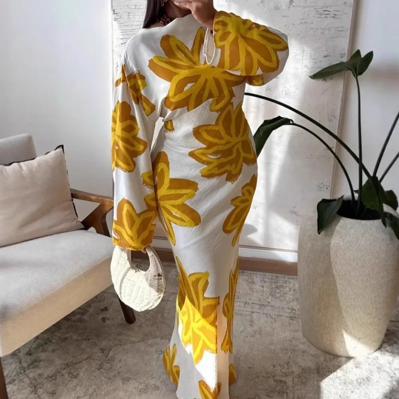 

Autumn 2025 New Fashion Women's Wide Swing Printed High Waist Dress