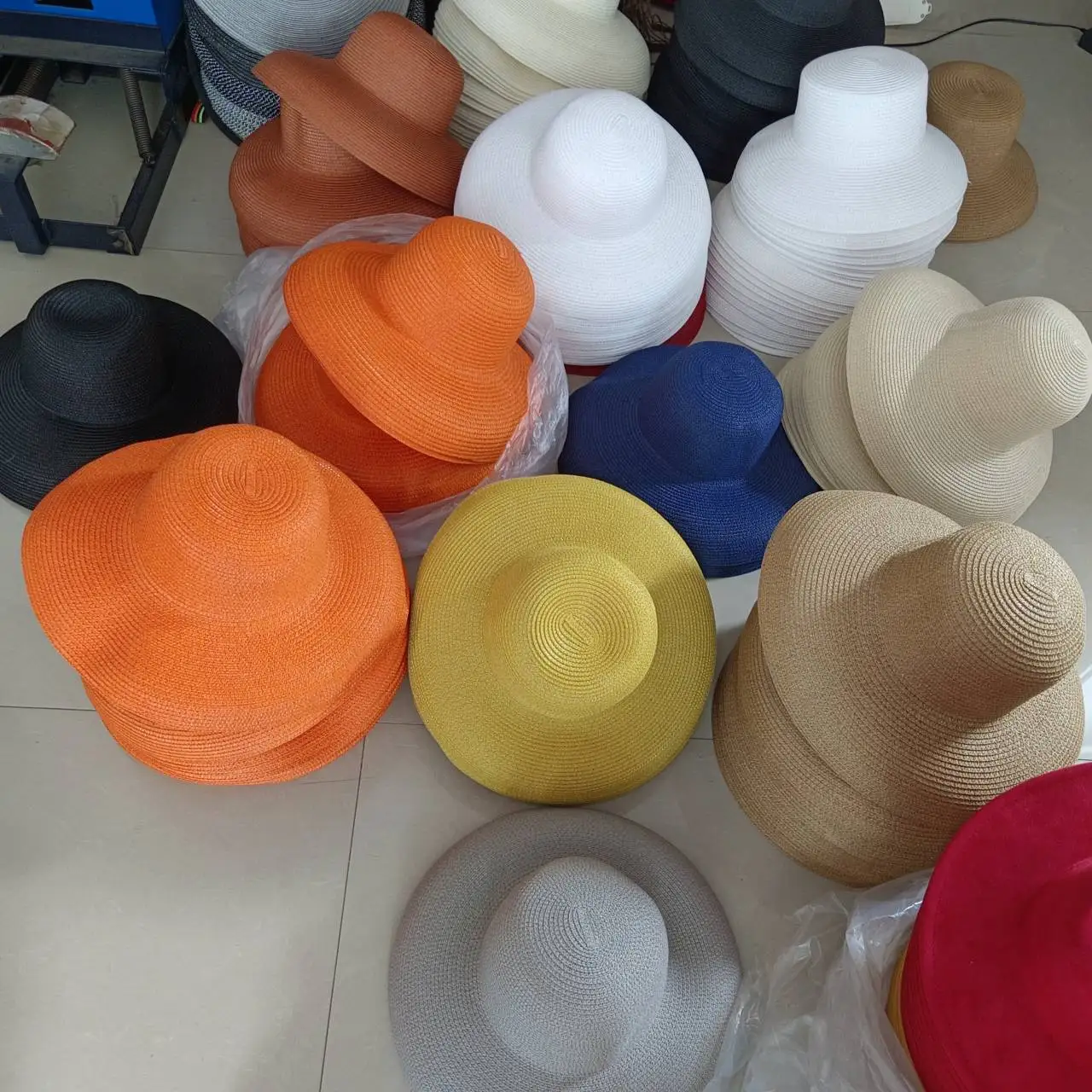 Summer hat new female sun hat folding beach hat big brim travel sunscreen Hepburn wind sun hat travel