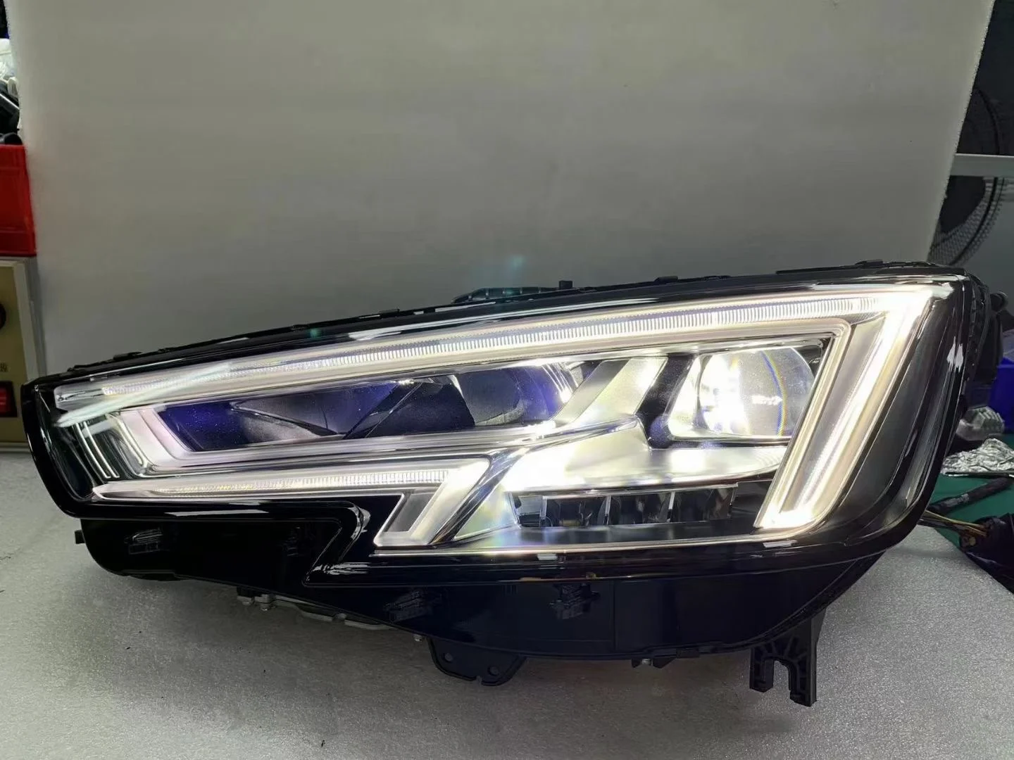 TATTEC Auto Lighting System Used Original Car Headlight for Audi Q5 Post-Facelift Bi-Xenon Retrofit Package Genuine