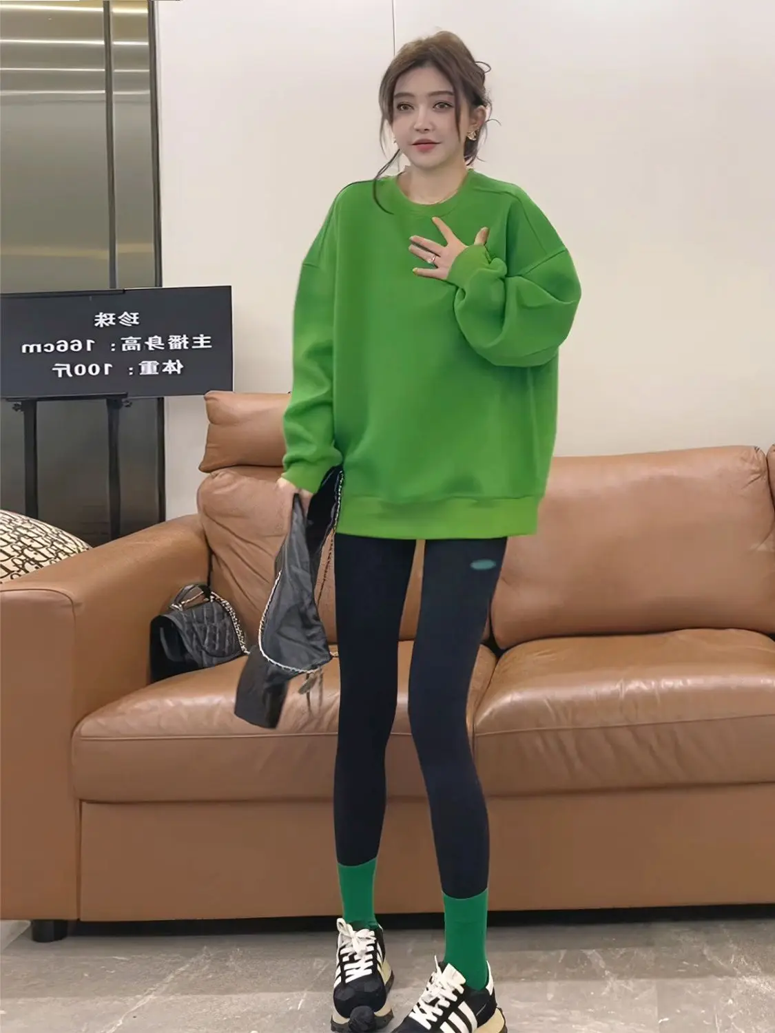 بلوزات المرأة القوطية الملابس امرأة الكفة شريط حول ياقة الملابس الرومانسية الفانيلا يحلق نظيفة المراهقين الشيكات ملابس العمل أحدث الدفء #3