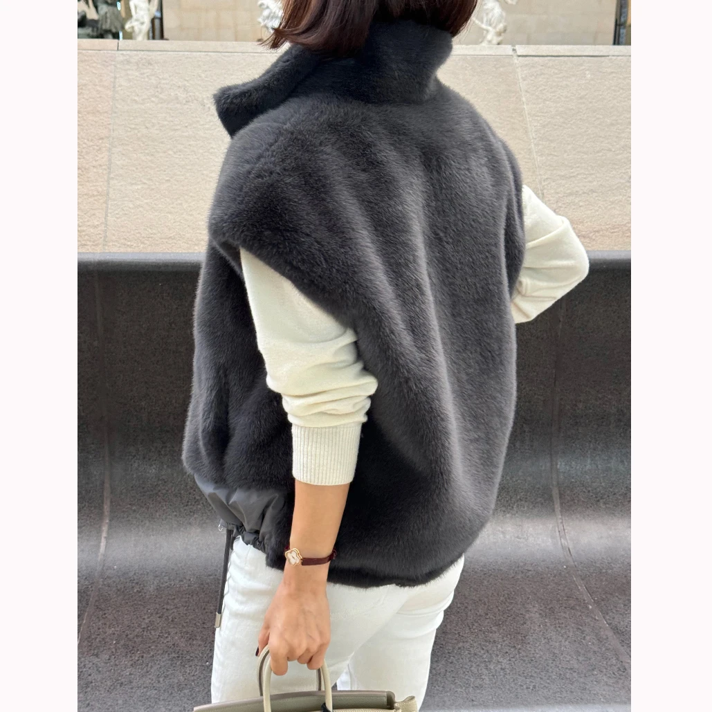 高級感のあるゆったりとした大きいサイズのおしゃれなミンク風コシテフェイクファーベスト、環境に優しい秋冬レディースジャケット、ストレートカット
