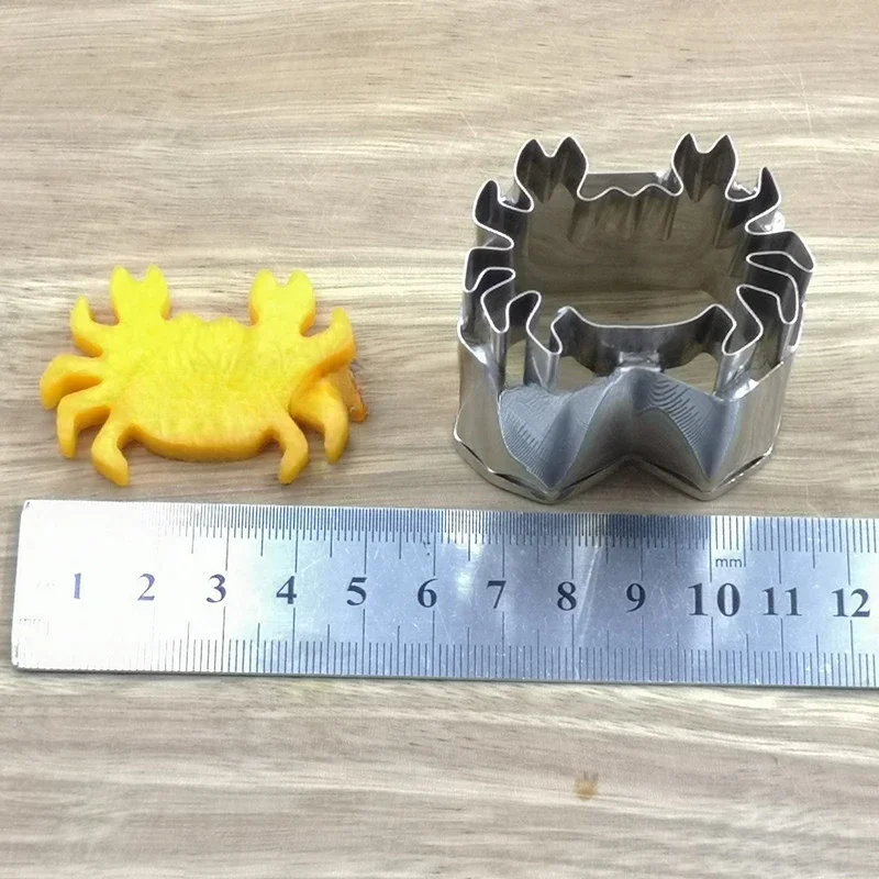 

Butterfly Duck Plum Blossom Peach Crab Pigeon Eagle Goldfish Shrimp, Radish Steel Cut Die Baking Supplies