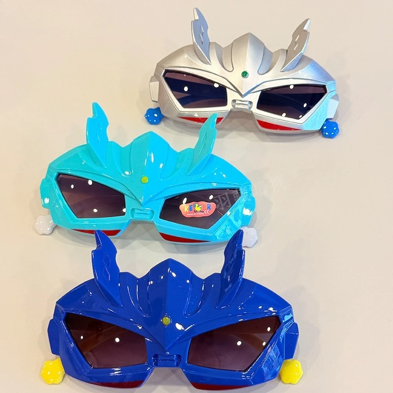 

Ultraman Zero Anime Sunglasses Fashionable UV Resistant Sunshade Glasses Gift