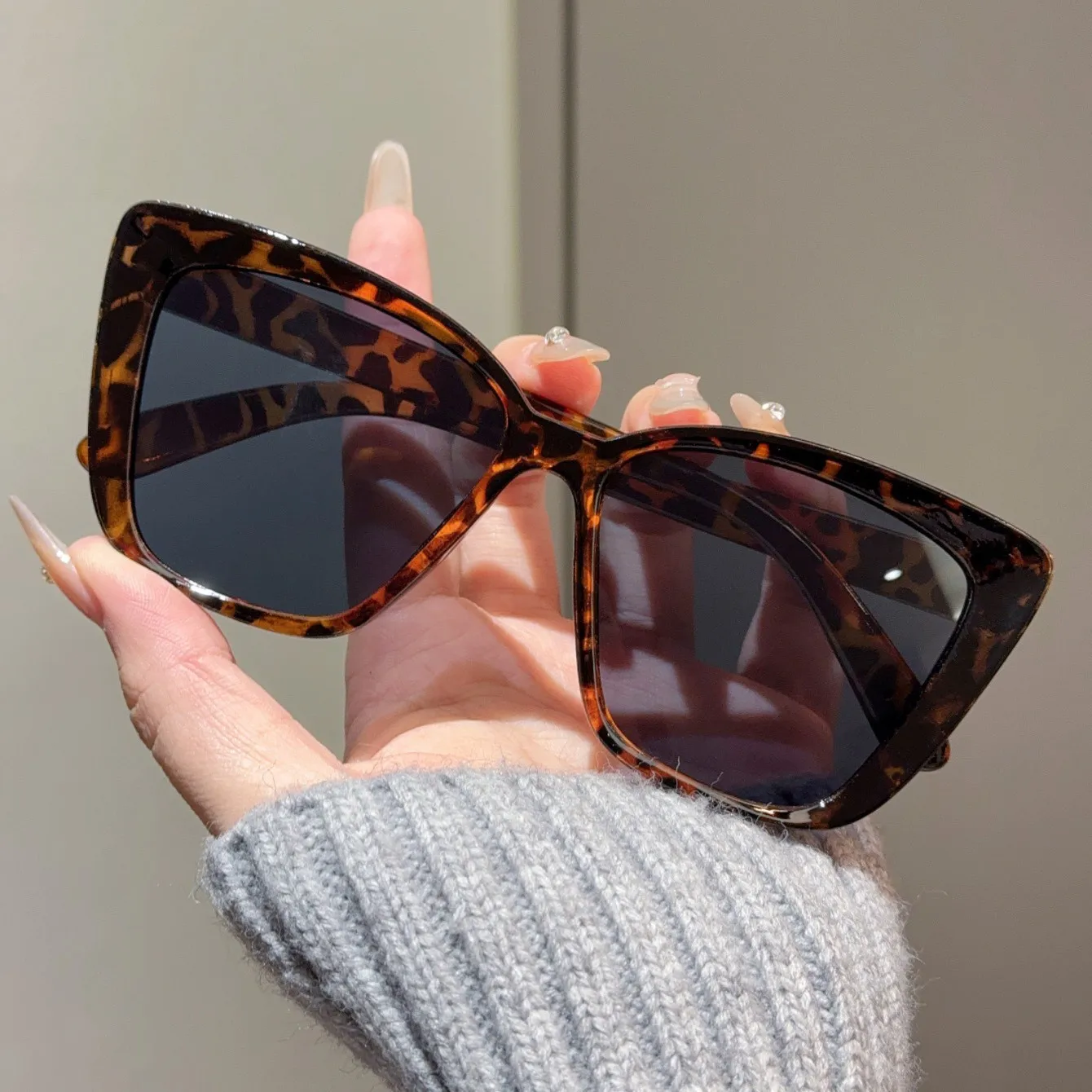 Vintage Square Sunglasses for Women Men Rectangle Sun Glasses Female Cat Eye Eyewear Sunglasses for Male Female Eyeglasses