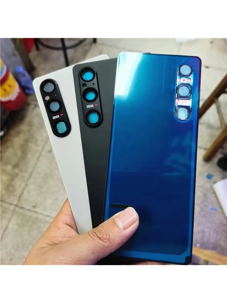 Wyjątkowo wysokiej jakości tylna obudowa baterii do Sony Xperia 1 V X1V XQ-DQ72, wraz z elementami obudowy i osłoną obiektywu aparatu. — zdjęcie produktu 3