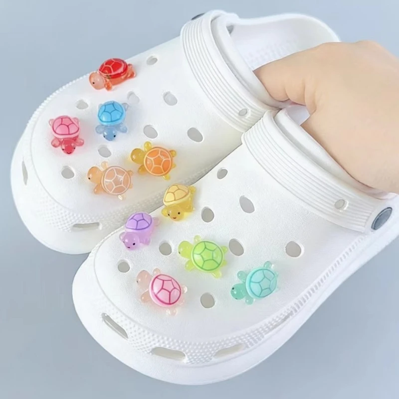 Hot Sales 10PCS Shoe Charm Pins DIY Glow-in-the-Dark Turtle Handicrafts Detachable Buckle Charms Hole Shoes Accessories