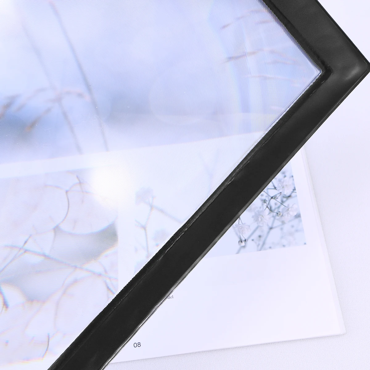 

Full Page A4 Magnifying Glass 3X Handheld Magnifier Flexible Fresnel Lens Large Viewing Area For Reading Books Black