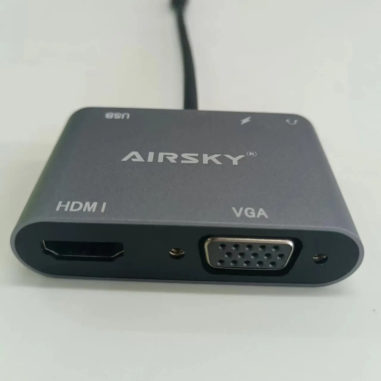 Док-станция AIRSKY с USB C на VGA AUX HDMI.