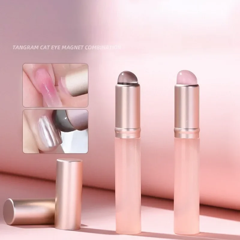 

Набор из 2 мини-инструментов для маникюра: силиконовая кисть-карандаш для матового покрытия, кисть для градиентного растушевывания, кисть для нанесения розовых наклеек, инструмент для нейл-арта