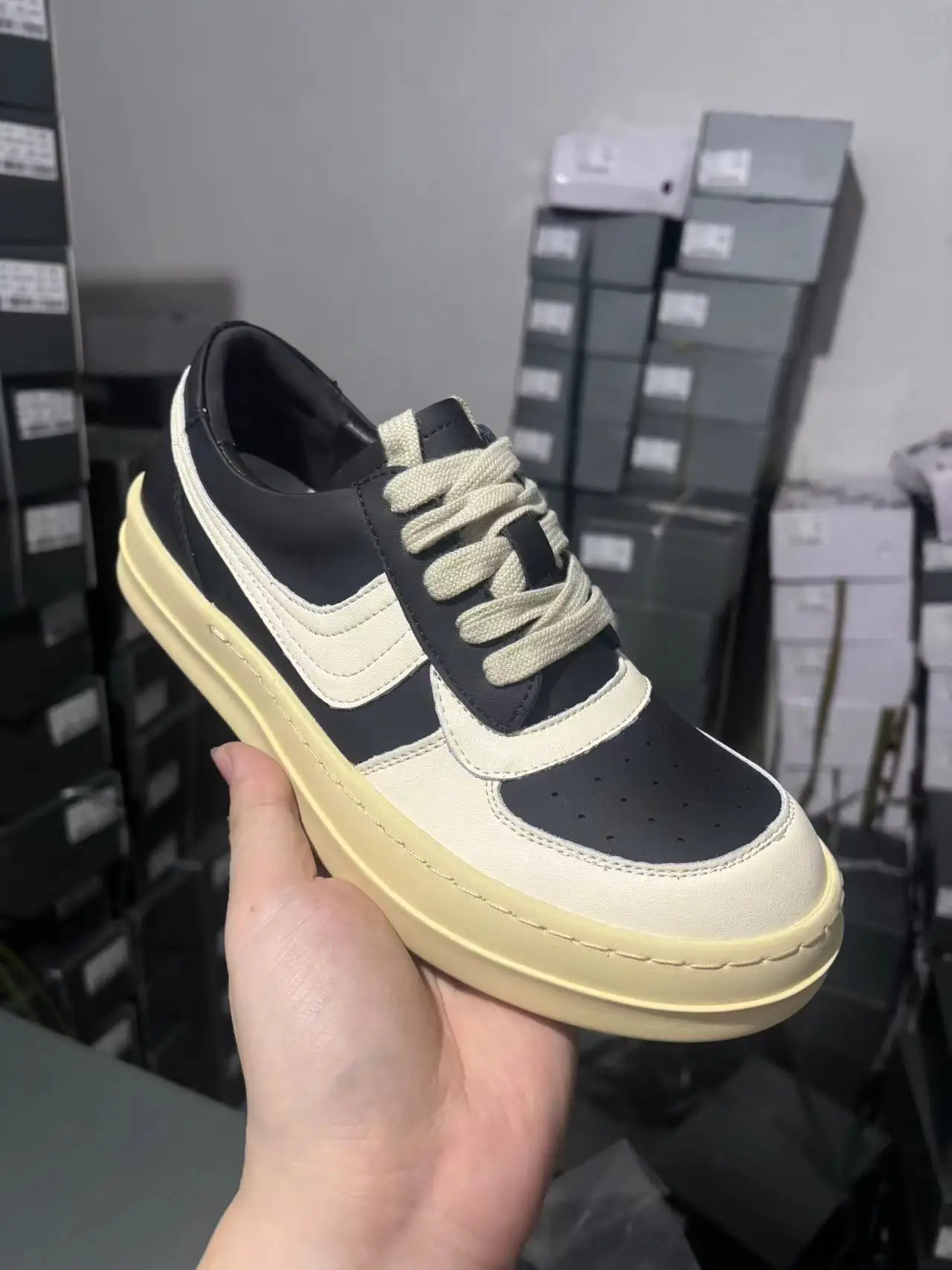 

Men Shoes Women Casual Leather Platform Increasing Lace Up Low Boots Vintage Luxury Designers Low Hip Pop Sneakers Owen