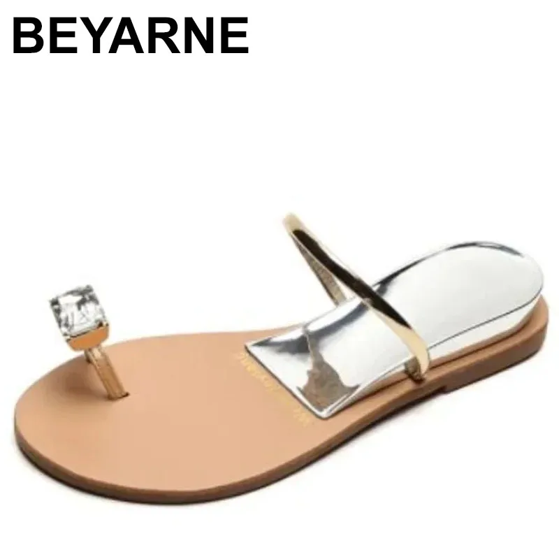 

2025 дизайнерские тапочки на плоской подошве, женские летние новые сандалии, женская верхняя одежда, тапочки большого размера 41–43, женская обувь для девочек