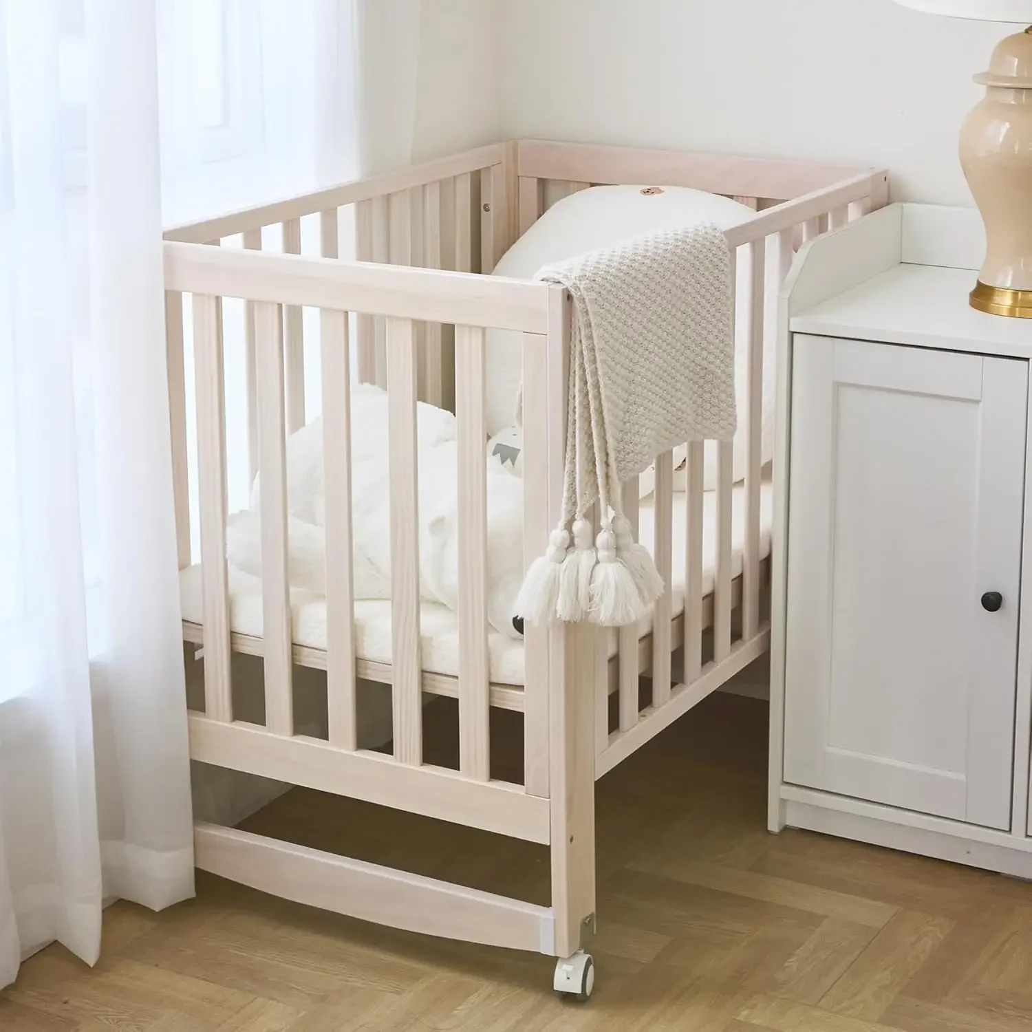 Baby Crib, 6 in 1 Convertible Mini Crib with Wheels,New Zealand Pinewood Bed, 4 Adjustable Mattress Heights